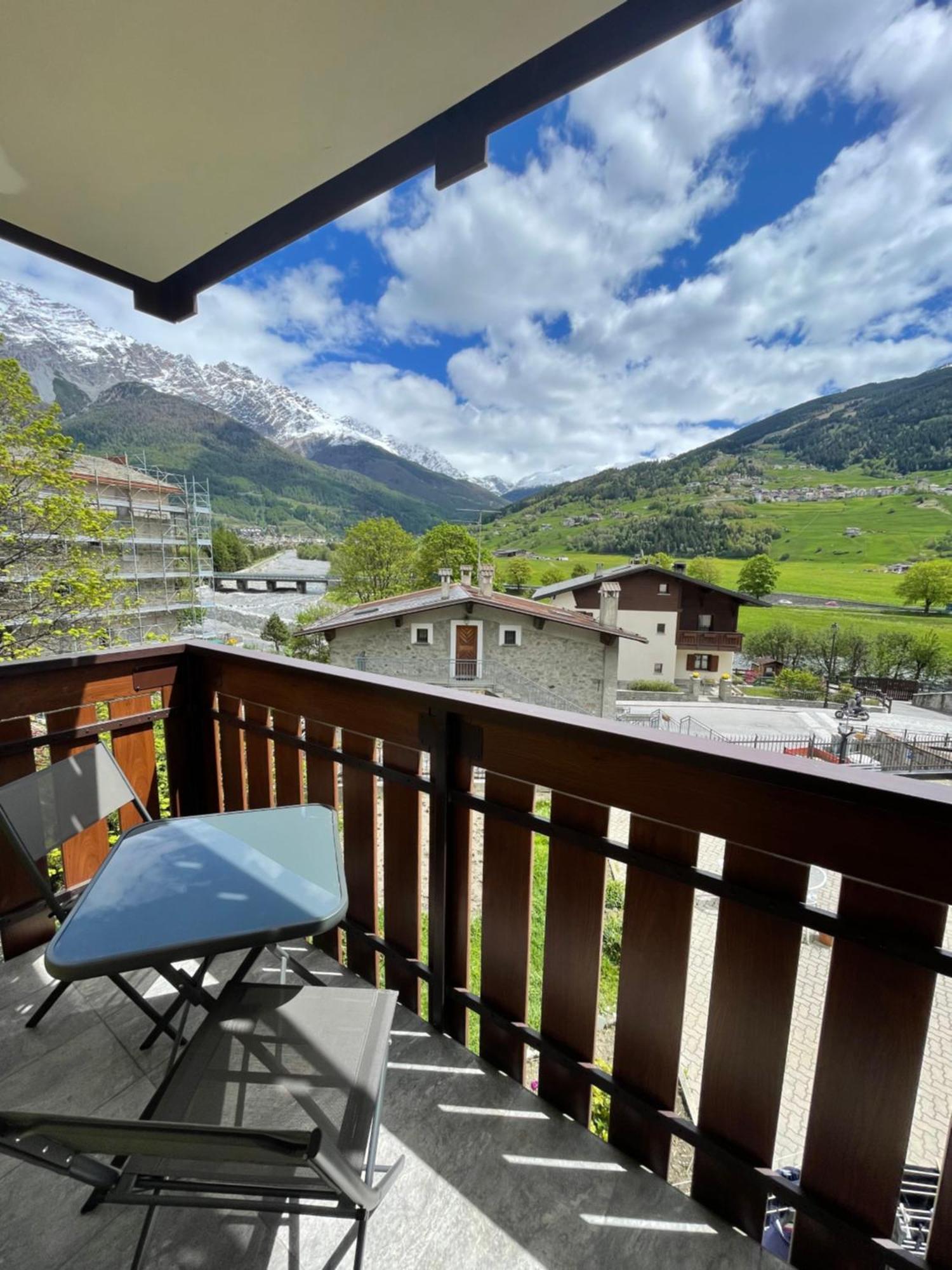 Residence S Lucia - Appartamenti Alle Porte Di Bormio Valdisotto Kültér fotó